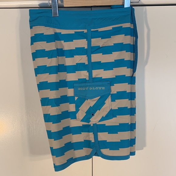 NWOT Body Glove (34”) - Picture 2 of 16